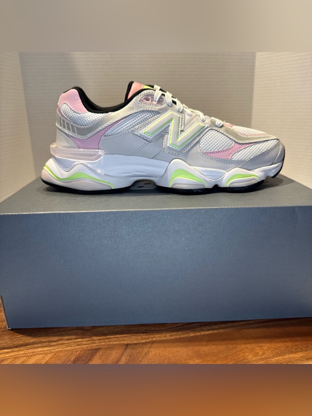 New Balance 9060 Pink Taffy Grey White Green Women’s Size 10.5 Shoes / Men’s 9
